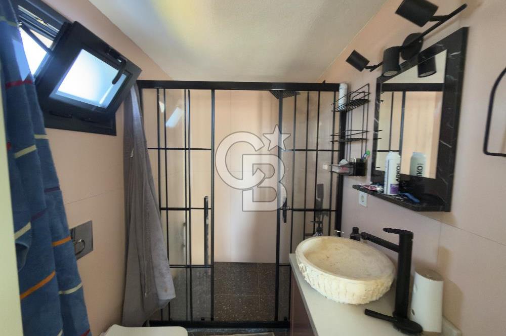 Urla İçmeler Tam Müstakil 6+1 Kiralık Villa