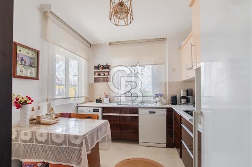 Konyaaltı Uncalı'da Havuz Manzaralı Satılık 2+1 Daire