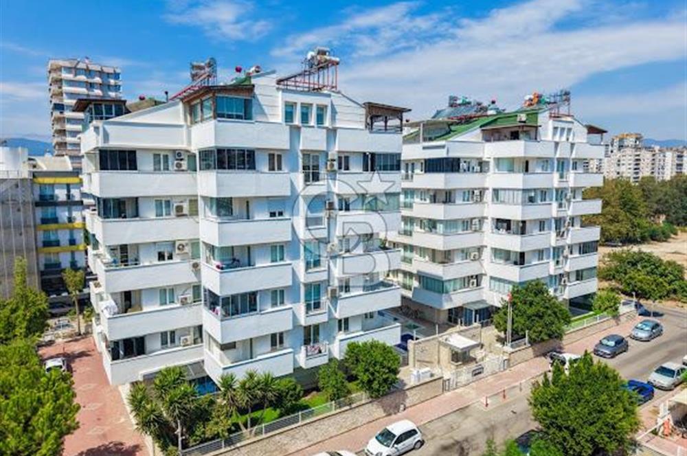 Konyaaltı Uncalı'da Havuz Manzaralı Satılık 2+1 Daire