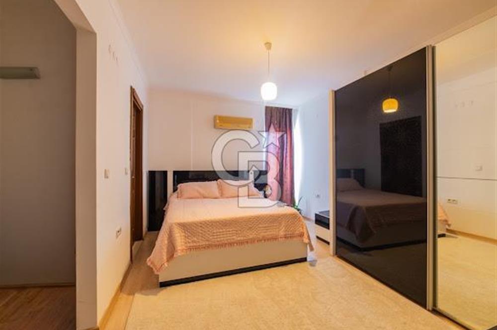Konyaaltı Uncalı'da Havuz Manzaralı Satılık 2+1 Daire