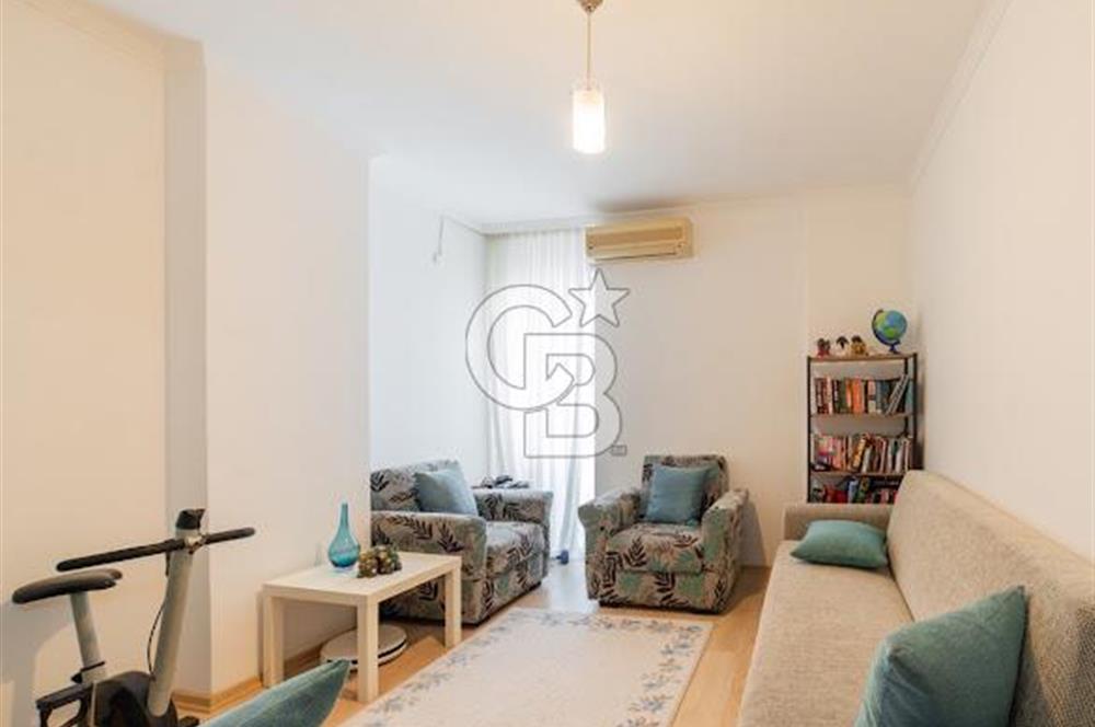 Konyaaltı Uncalı'da Havuz Manzaralı Satılık 2+1 Daire