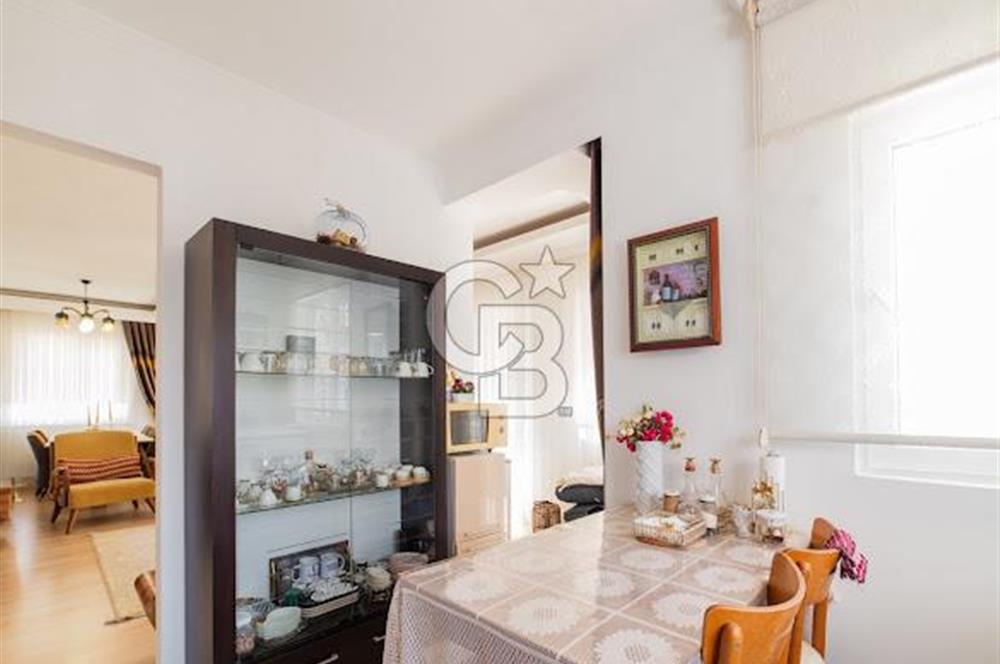 Konyaaltı Uncalı'da Havuz Manzaralı Satılık 2+1 Daire