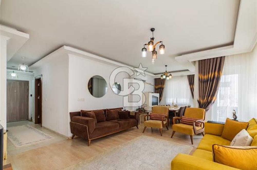 Konyaaltı Uncalı'da Havuz Manzaralı Satılık 2+1 Daire