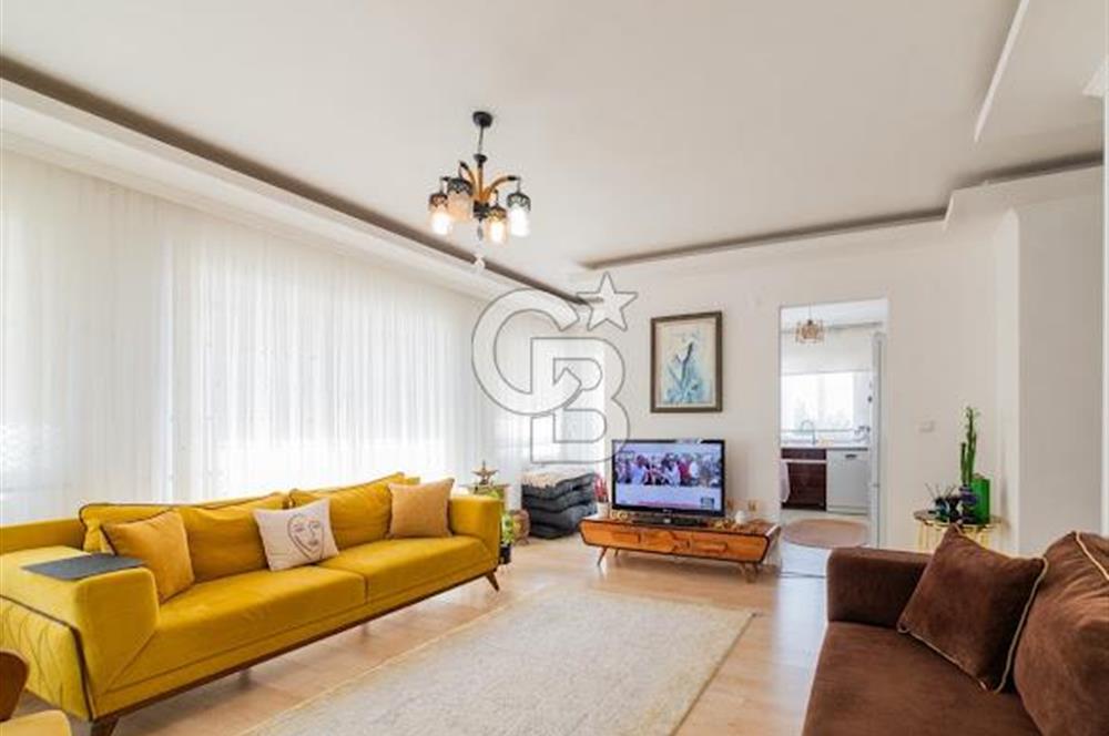 Konyaaltı Uncalı'da Havuz Manzaralı Satılık 2+1 Daire