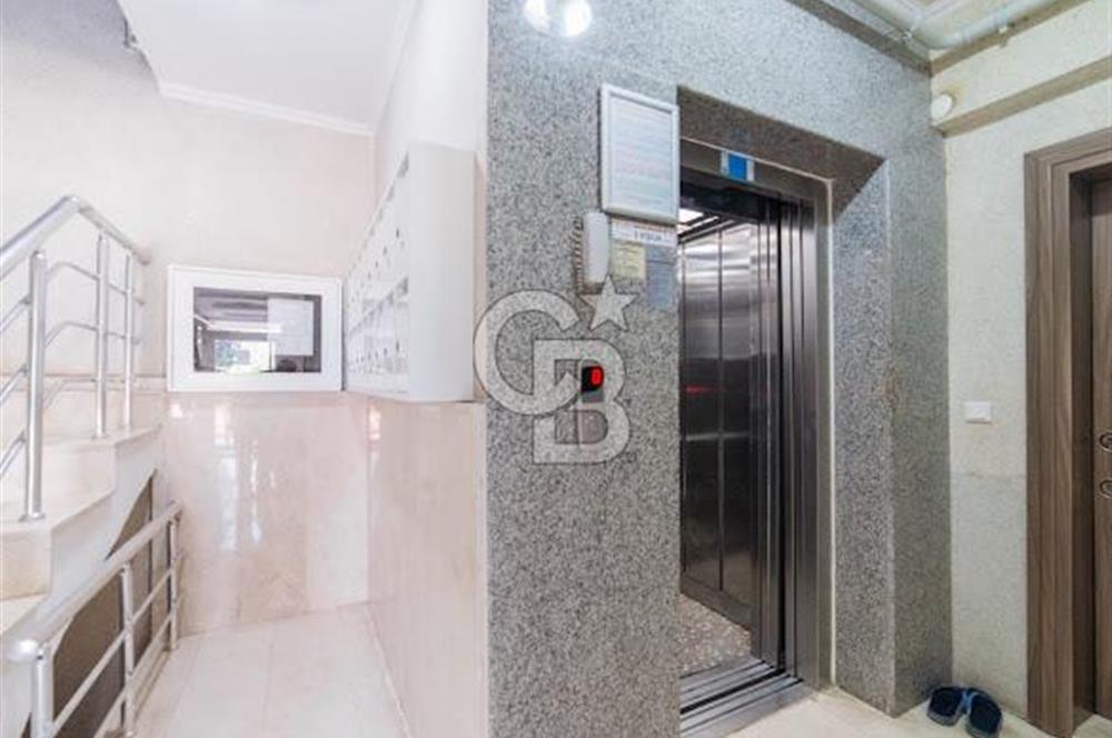 Konyaaltı Uncalı'da Havuz Manzaralı Satılık 2+1 Daire