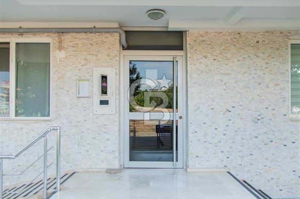 Konyaaltı Uncalı'da Havuz Manzaralı Satılık 2+1 Daire