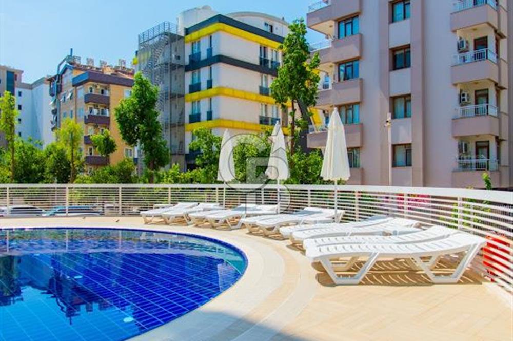 Konyaaltı Uncalı'da Havuz Manzaralı Satılık 2+1 Daire