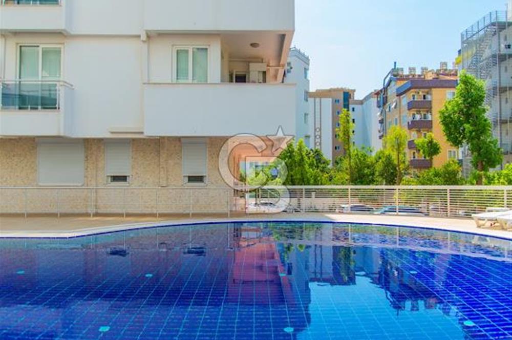 Konyaaltı Uncalı'da Havuz Manzaralı Satılık 2+1 Daire