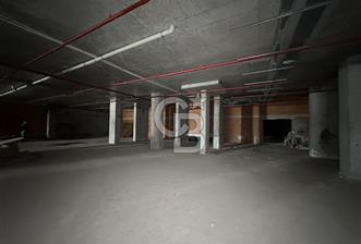 AVCILAR ISPARTAKULE CADDE CEPHELİ 5145m² KİRALIK DEPOLU DÜKKAN - 1 - 371797