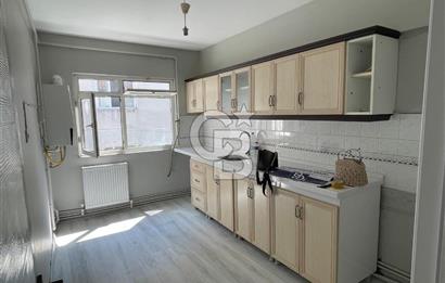 YALOVA MERKEZ'DE HER YERE YÜRÜME MESAFESİNDE 2+1 SATILIK DAİRE