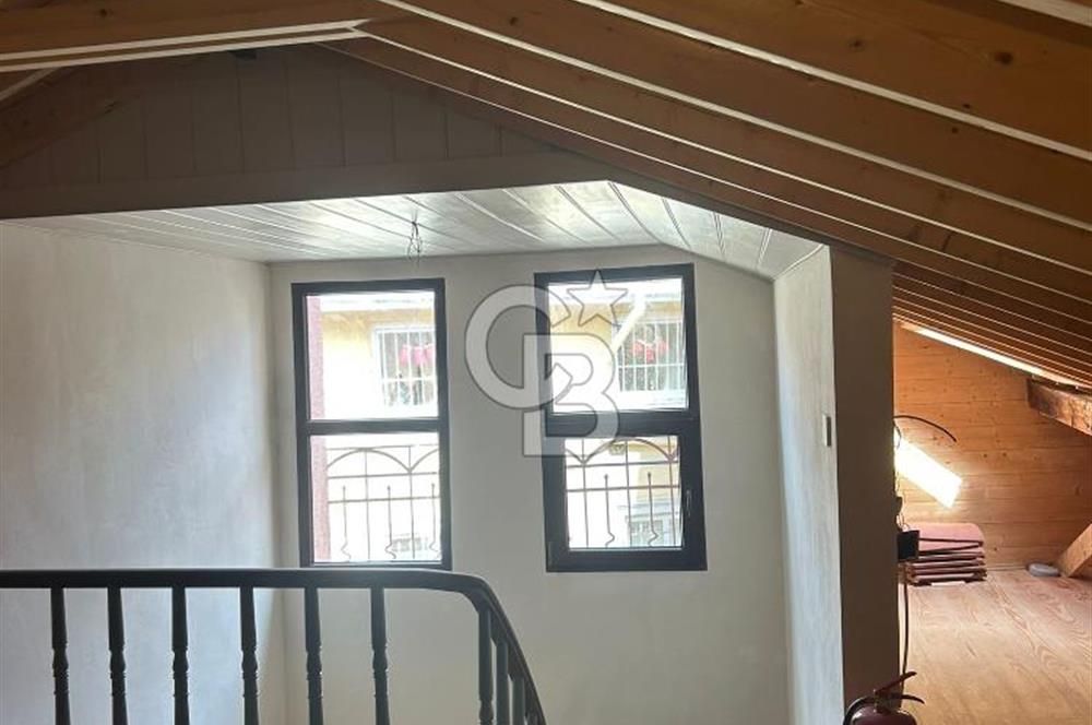 Ortaköyde merkezi denize yakın iş yeri/ofise uygun komple bina