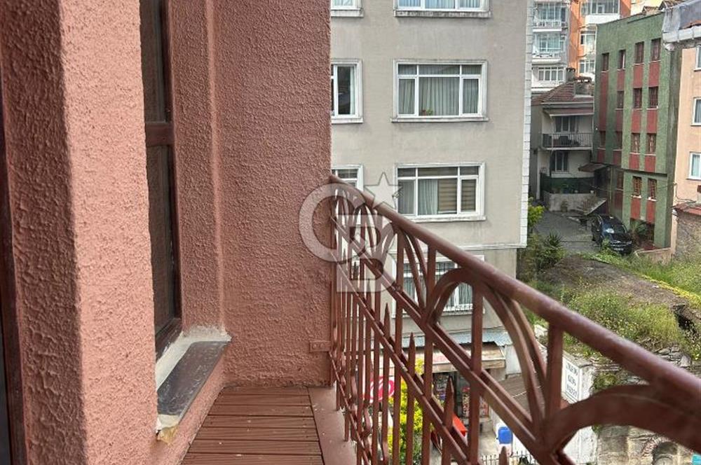 Ortaköyde merkezi denize yakın iş yeri/ofise uygun komple bina