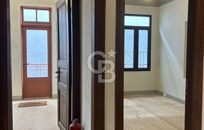 Ortaköyde merkezi denize yakın iş yeri/ofise uygun komple bina