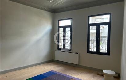 Ortaköyde merkezi denize yakın iş yeri/ofise uygun komple bina