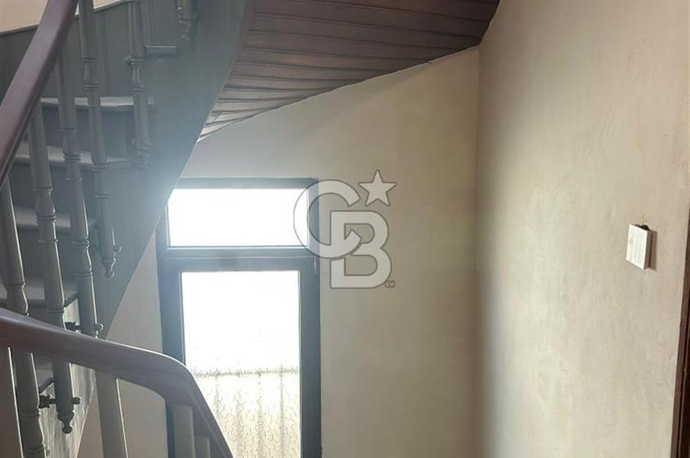Ortaköyde merkezi denize yakın iş yeri/ofise uygun komple bina