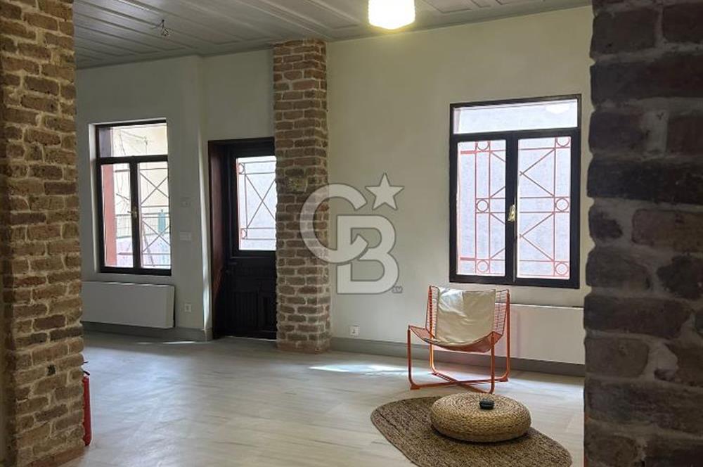 Ortaköyde merkezi denize yakın iş yeri/ofise uygun komple bina