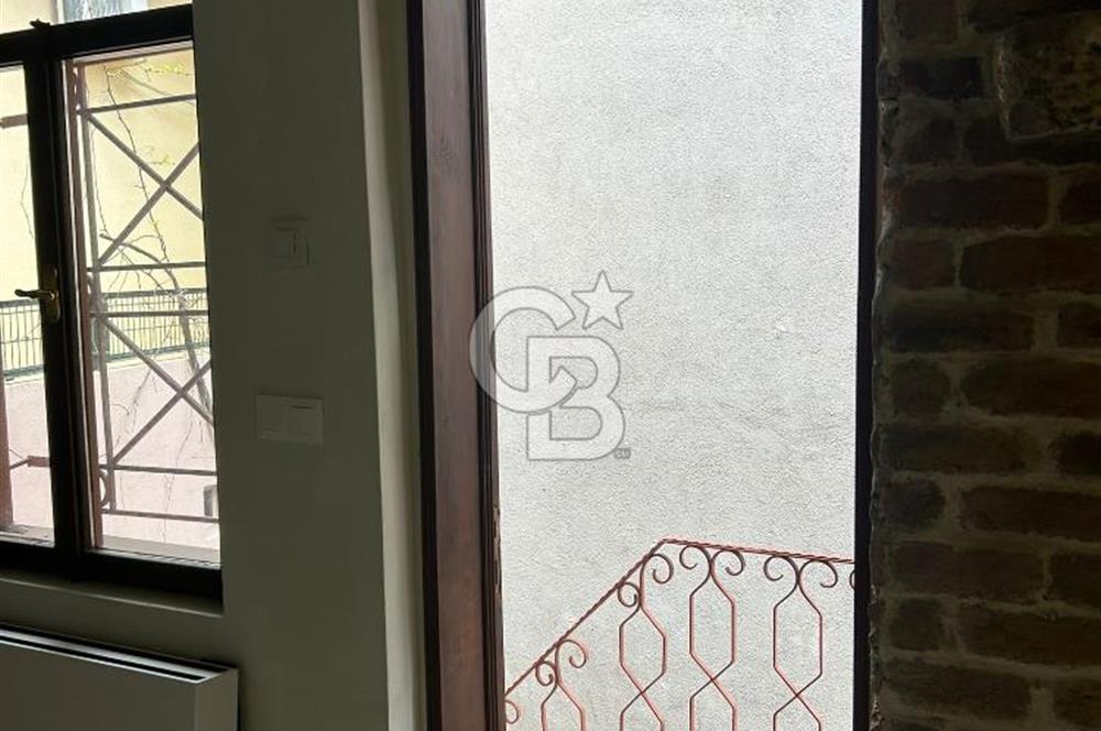 Ortaköyde merkezi denize yakın iş yeri/ofise uygun komple bina