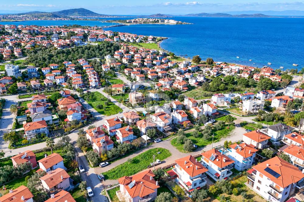 GENİŞ BAHÇELİ OTOPARKLI 4,5+1 DUBLEKS VİLLA