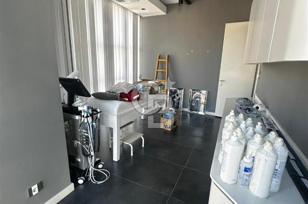 ÇUBUK TİCARET MERKEZİNDE PRESTİJLİ LOKASYONDA HAZIR İŞ YERİ