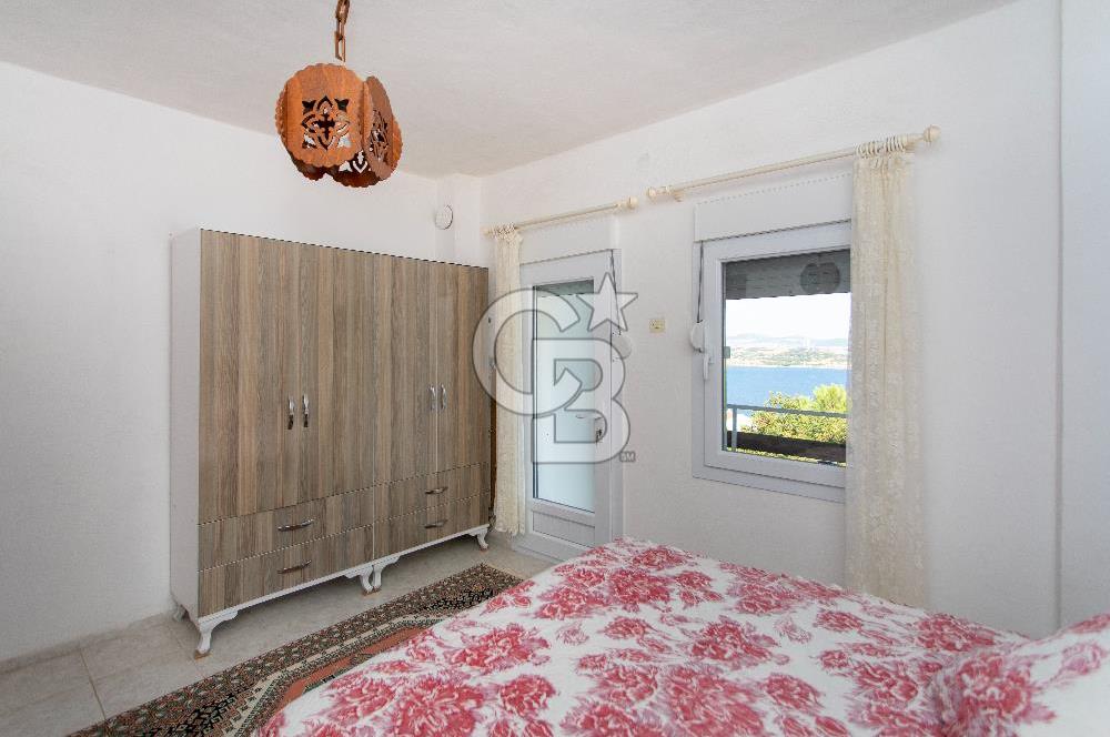 Yenifoça Donatkent'te Satılık 3+1 Deniz Manzaralı Müstakil Villa