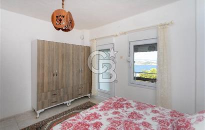 Yenifoça Donatkent'te Satılık 3+1 Deniz Manzaralı Müstakil Villa