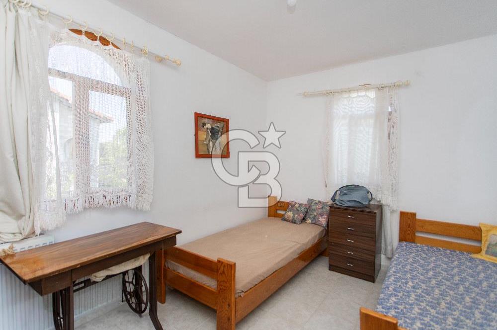 Yenifoça Donatkent'te Satılık 3+1 Deniz Manzaralı Müstakil Villa