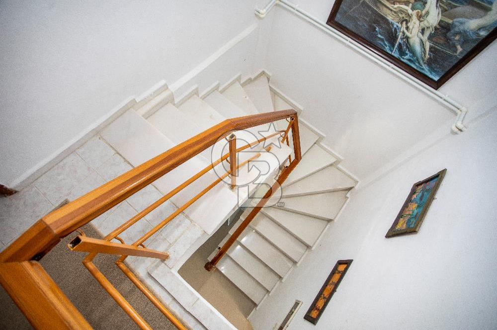Yenifoça Donatkent'te Satılık 3+1 Deniz Manzaralı Müstakil Villa