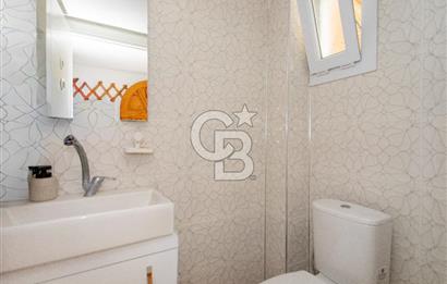 Yenifoça Donatkent'te Satılık 3+1 Deniz Manzaralı Müstakil Villa