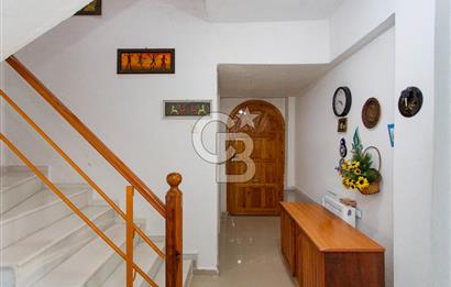 Yenifoça Donatkent'te Satılık 3+1 Deniz Manzaralı Müstakil Villa