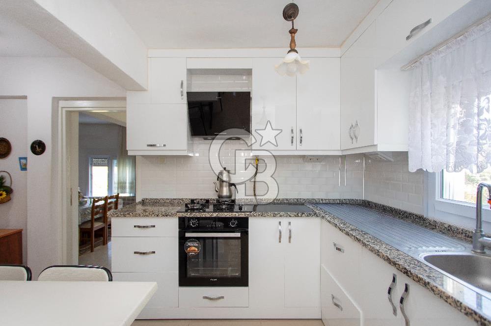 Yenifoça Donatkent'te Satılık 3+1 Deniz Manzaralı Müstakil Villa