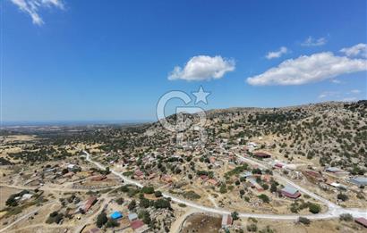 EZİNE KAYACIKTA BOZCAADA MANZARALI 1228 M2 AVLULU AĞİL NİTELİĞİNDE YAPI İZNİ ALINABİLİR FIRSAT ARAZİ