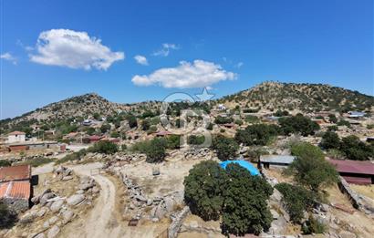 EZİNE KAYACIKTA BOZCAADA MANZARALI 1228 M2 AVLULU AĞİL NİTELİĞİNDE YAPI İZNİ ALINABİLİR FIRSAT ARAZİ