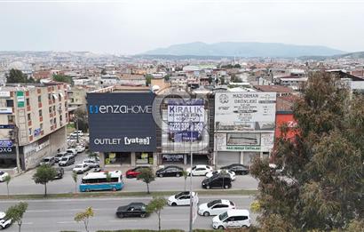 Yeşillik Caddesi 10m Cepheli Komple Kiralık Bina