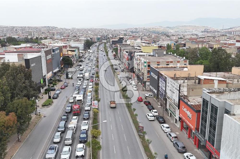 Yeşillik Caddesi 10m Cepheli Komple Kiralık Bina