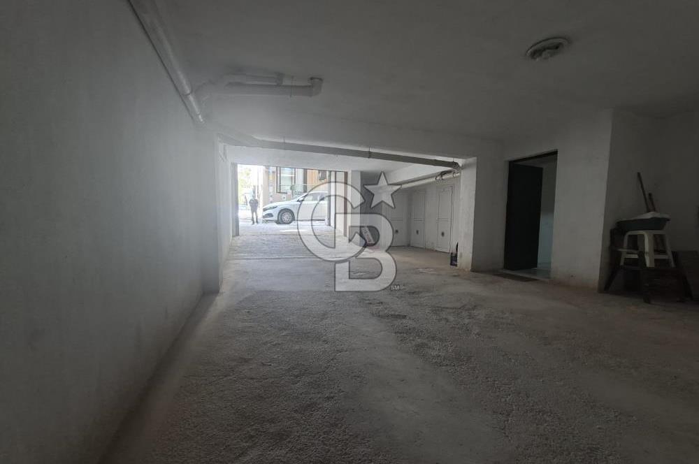KARŞIYAKA ŞEMİKLER'DE ASANSÖRLÜ, OTOPARKLI, EBEVEYN BANYOLU 3+1