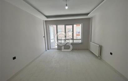 Şeker Mahallesi'nde Yenilenmiş 2+1 Kiralık Daire, 100m² 