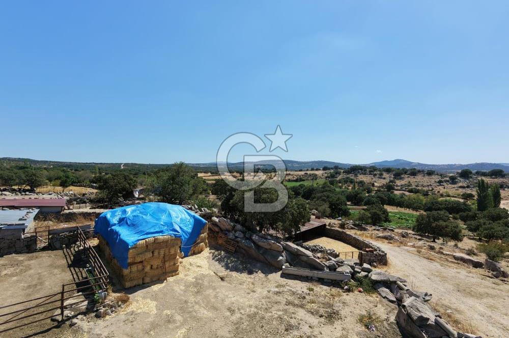 EZİNE KAYACIKTA BOZCAADA MANZARALI 1228 M2 AVLULU AĞİL NİTELİĞİNDE YAPI İZNİ ALINABİLİR FIRSAT ARAZİ
