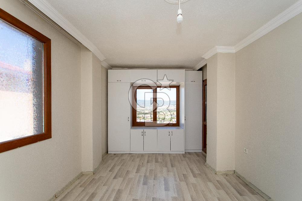 Foça Bağarası Kazım Dirik Mah. Satılık 2+1 Daire