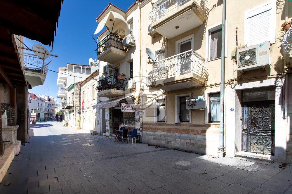 Foça Fevzipaşa Mah. Çarşı İçerisinde Satılık 2+1 Daire