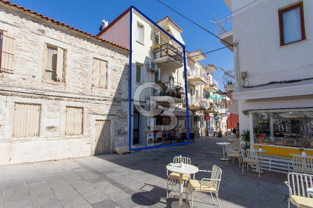Foça Fevzipaşa Mah. Çarşı İçerisinde Satılık 2+1 Daire