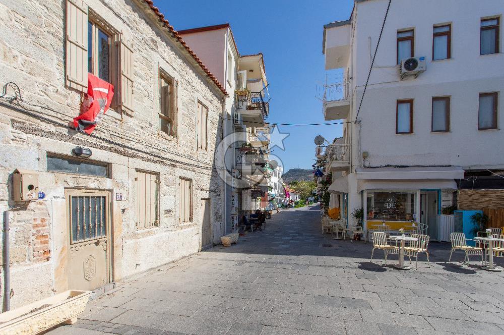Foça Fevzipaşa Mah. Çarşı İçerisinde Satılık 2+1 Daire