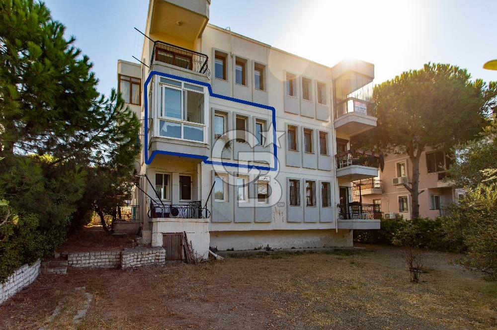 Foça Atatürk Mah. Satılık 2+1 Ara Kat Daire