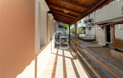 Foça Atatürk Mah. Satılık Tadilatlı 3+1 Bahçe Katı Daire