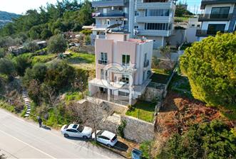 Urla Zeytinalanı Doğa Manzaralı Müstakil Triplek Villa! - 1 - 371906
