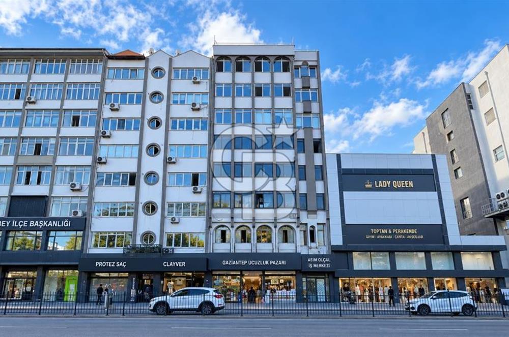 ŞAHİNBEY HÜRRİYET CADDESİNDE KOMPLE SATILIK İŞ MERKEZİ