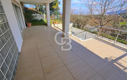 Urla Zeytinalanı Doğa Manzaralı Müstakil Triplek Villa!