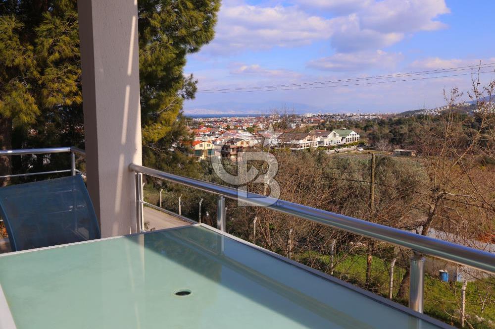 Urla Zeytinalanı Doğa Manzaralı Müstakil Triplek Villa!