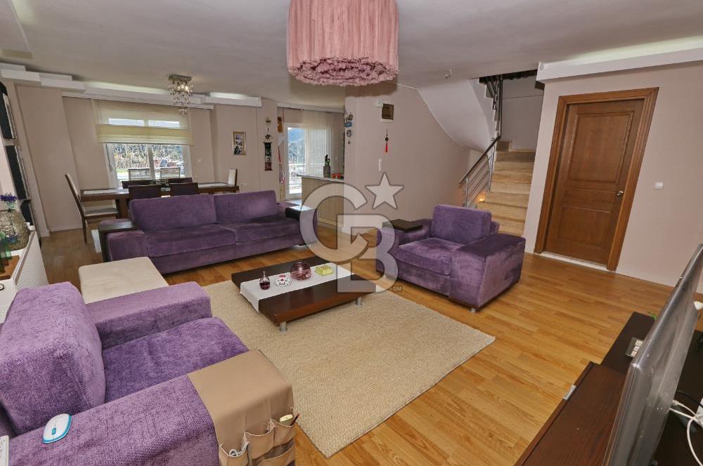 Urla Zeytinalanı Doğa Manzaralı Müstakil Triplek Villa!