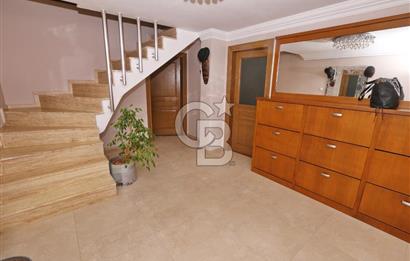 Urla Zeytinalanı Doğa Manzaralı Müstakil Triplek Villa!