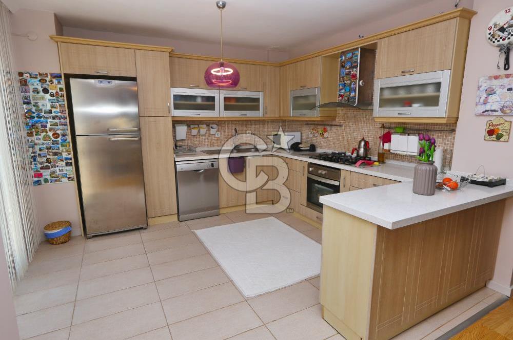 Urla Zeytinalanı Doğa Manzaralı Müstakil Triplek Villa!
